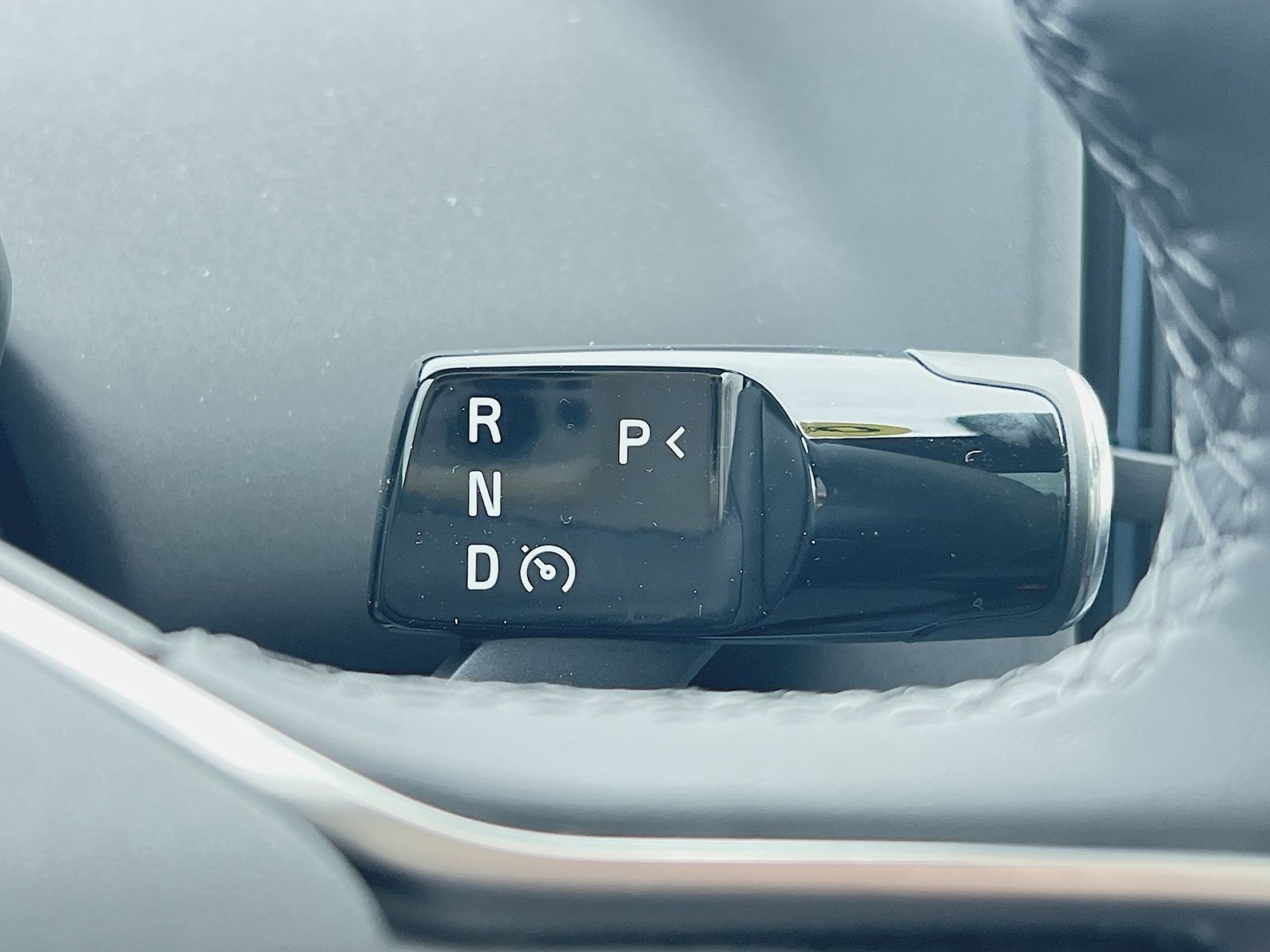 New 2026 Volvo EX30 Plus w/ Protection Package Premier image 22