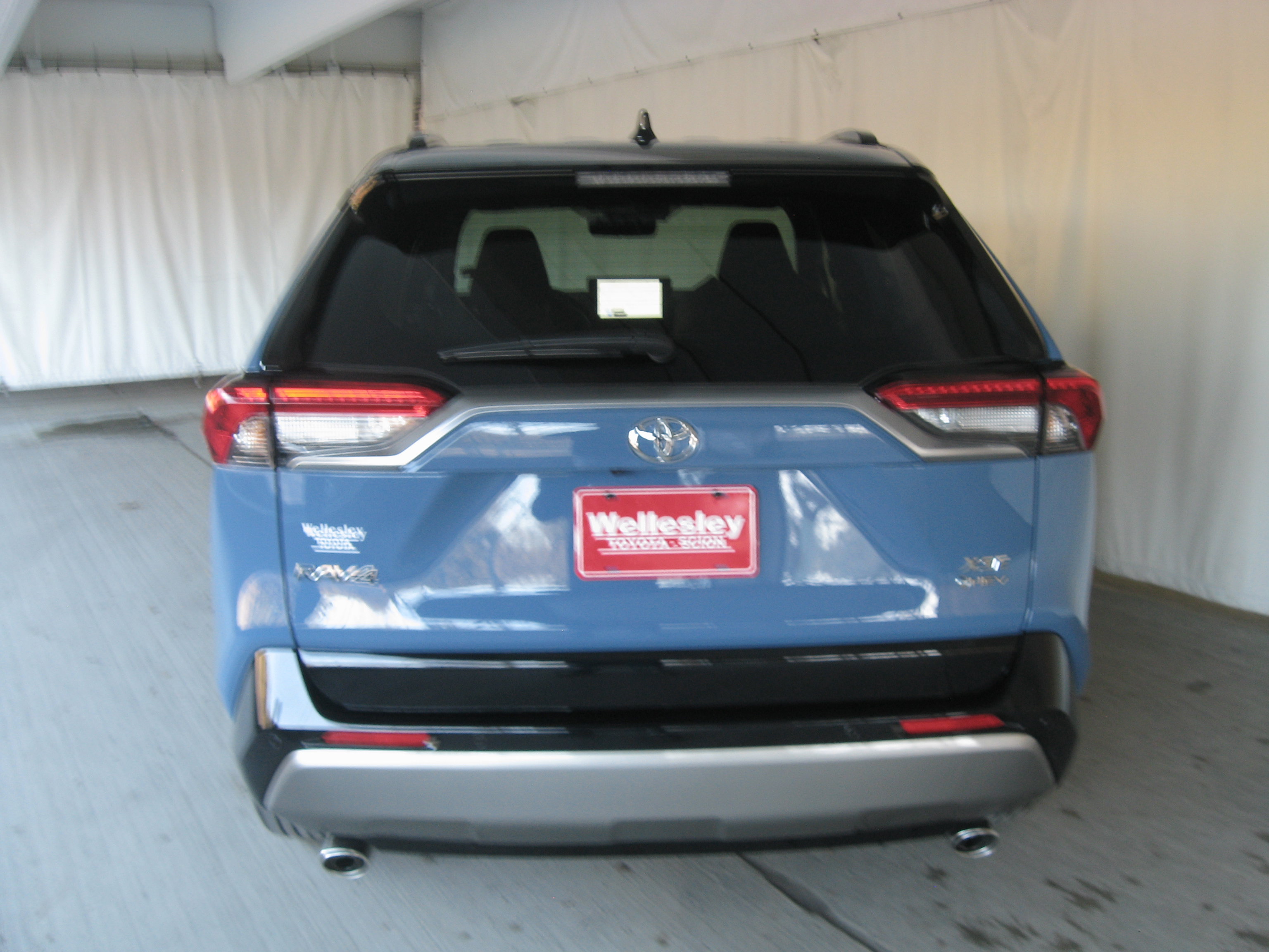 Used 2025 Toyota RAV4 XSE w/ Advanced Technology Package image 26