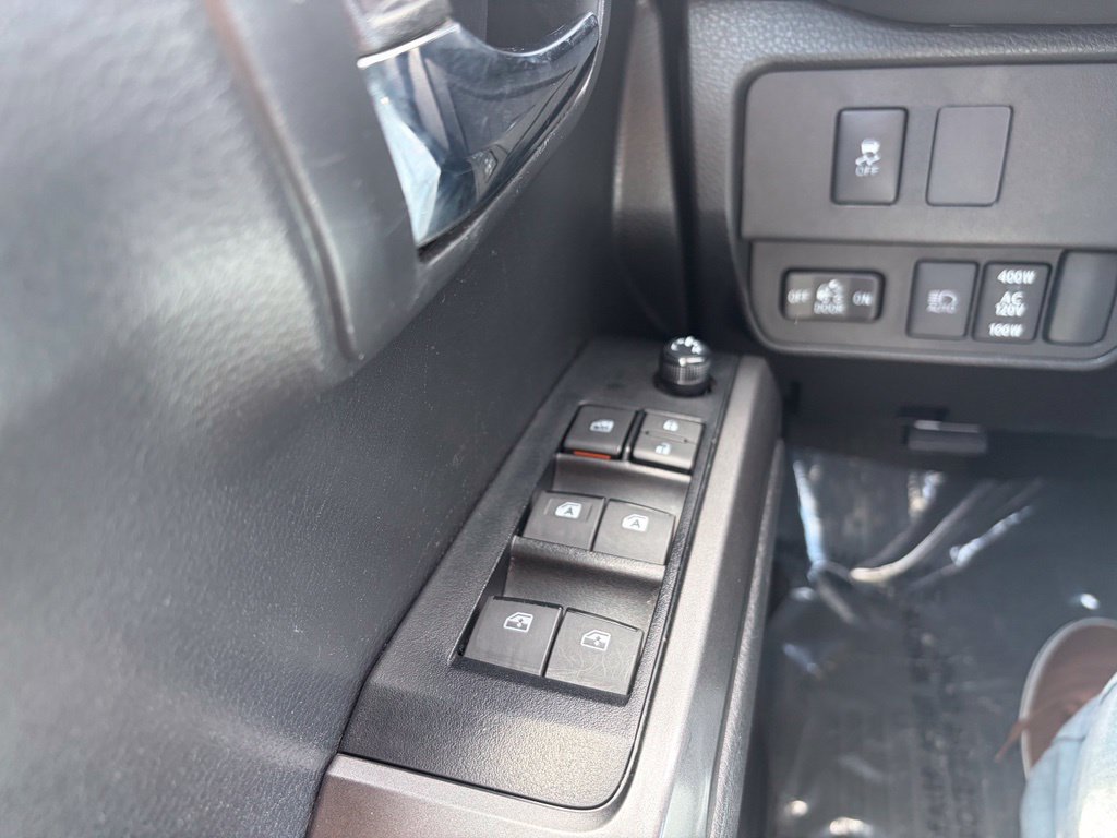 Used 2023 Toyota Tacoma TRD Off-Road w/ TRD Premium Off Road Package AWD/4WD image 30
