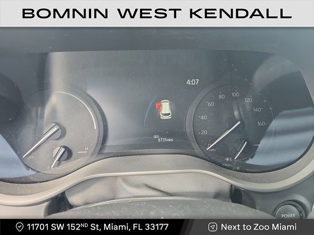 Used 2025 Toyota Sienna XLE image 17