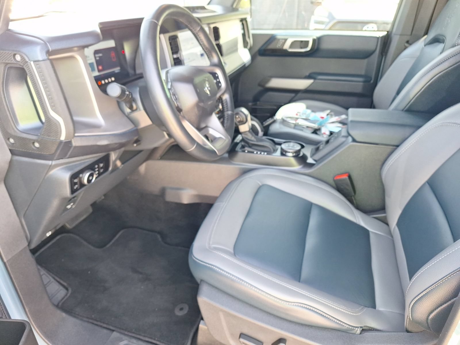 Used 2023 Ford Bronco Outer Banks AWD/4WD image 14
