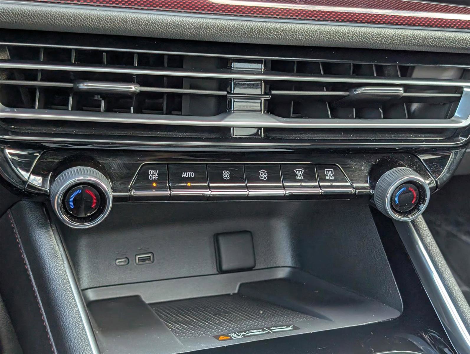 Used 2024 Chevrolet Traverse RS w/ LPO, Floor Liner Package image 30