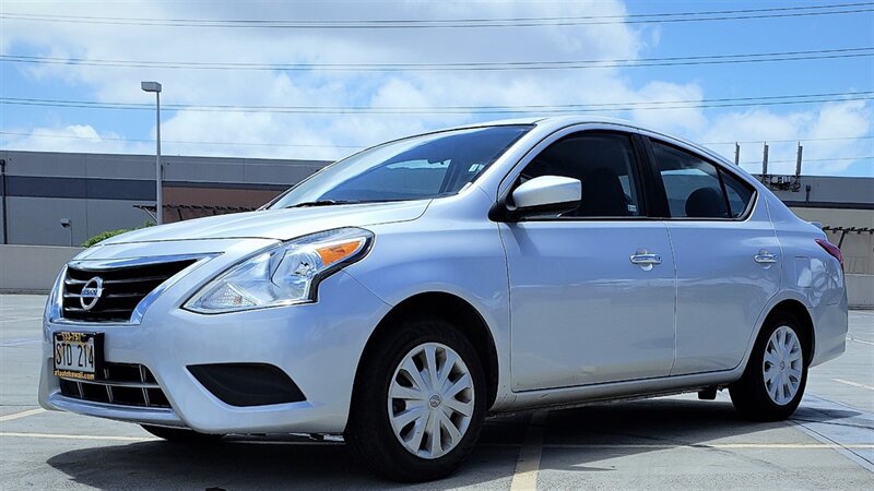 Used 2018 Nissan Versa SV FWD image 1