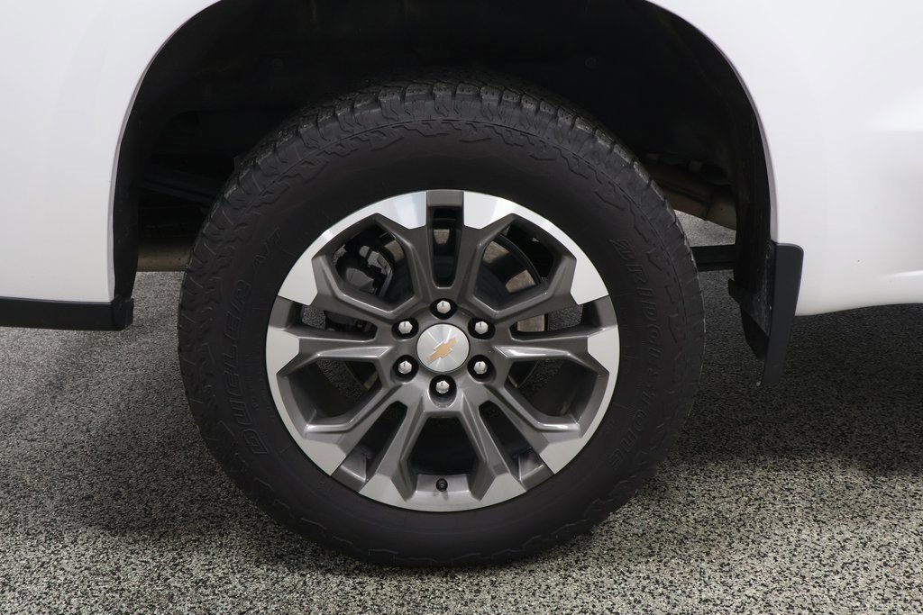 Used 2025 Chevrolet Silverado 1500 High Country w/ Technology Package image 24