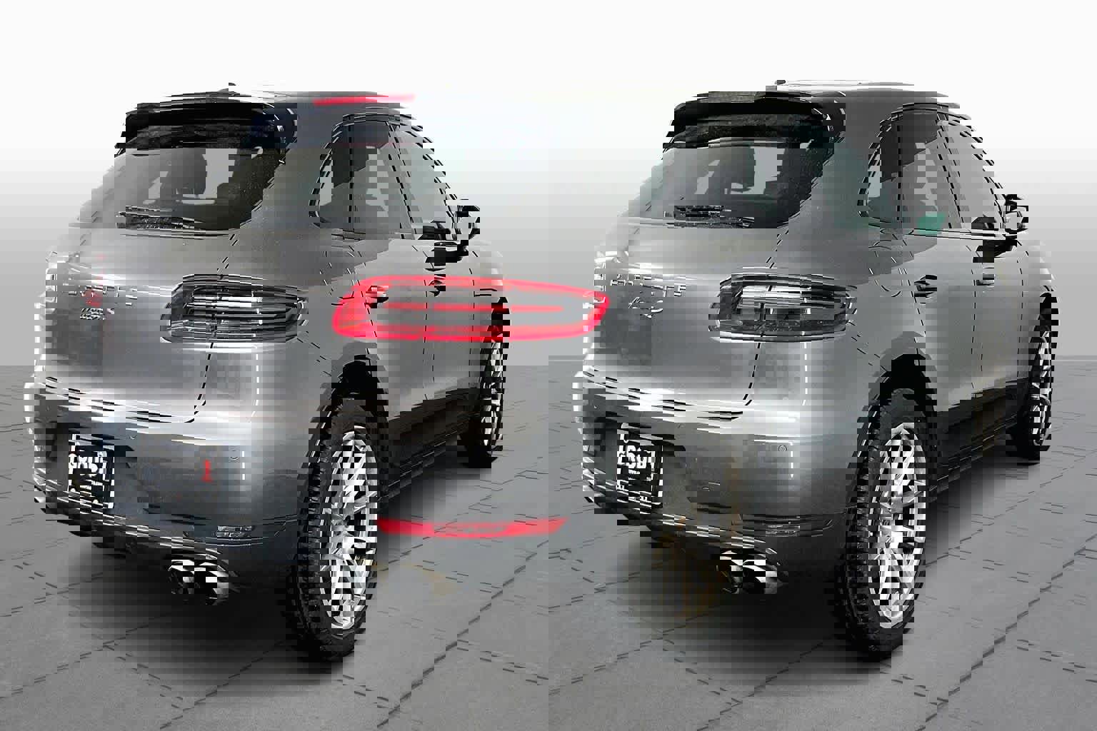 Used 2018 Porsche Macan S image 12