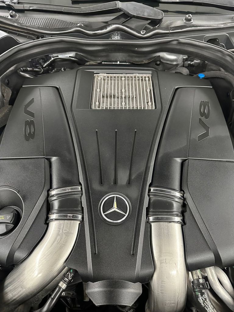 Used 2012 Mercedes-Benz CLS 550 4MATIC image 4