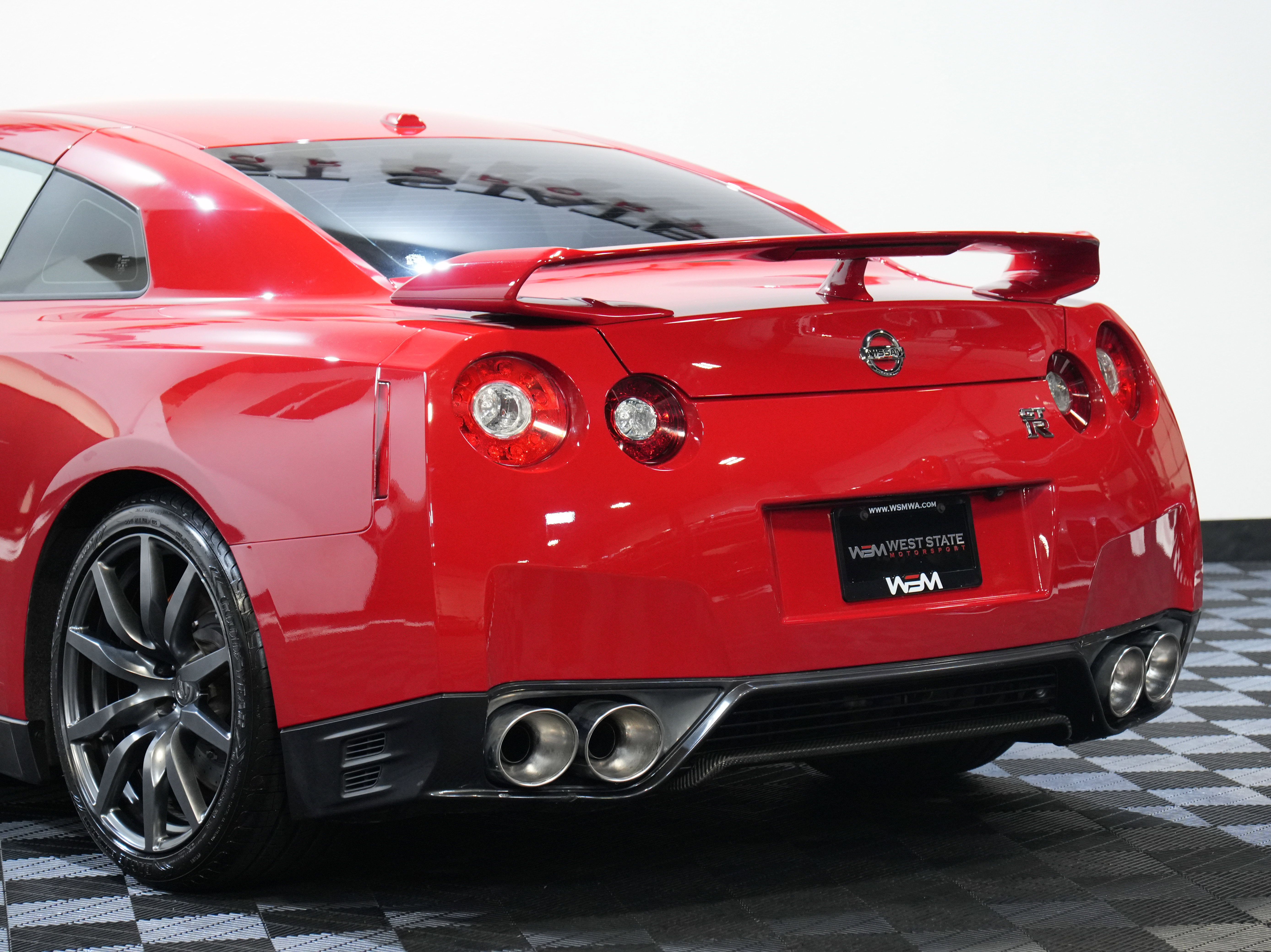 Used 2013 Nissan GT-R Premium AWD/4WD image 16