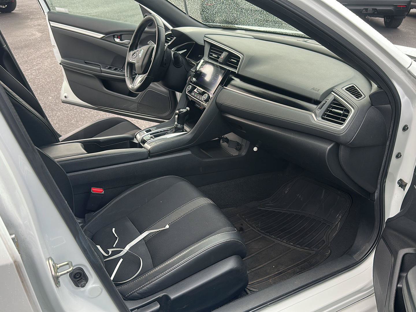 Used 2019 Honda Civic Sport image 11