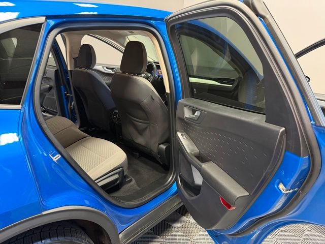 Used 2020 Ford Escape SE Sport image 25