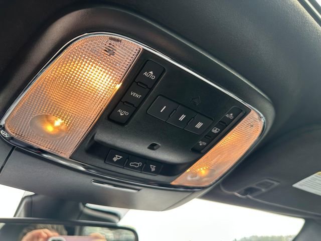 Used 2020 Jeep Grand Cherokee SRT AWD/4WD image 19