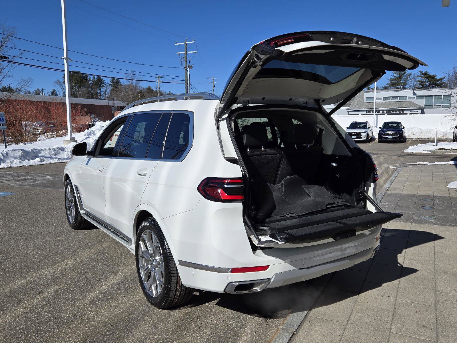 Used 2025 BMW X7 xDrive40i image 21