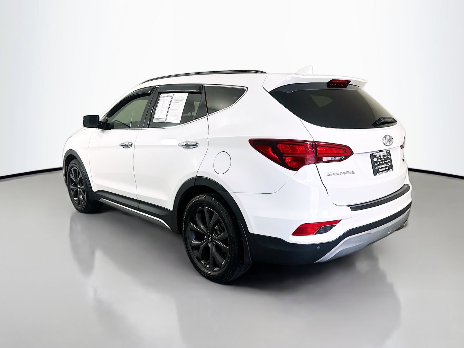 Used 2018 Hyundai Santa Fe Sport w/ 2.0T Ultimate Tech Package 05 AWD/4WD image 5