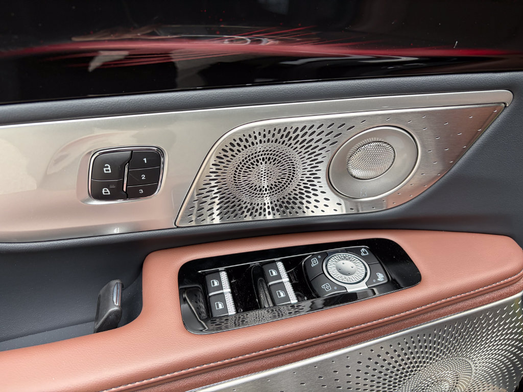 New 2026 Lincoln Nautilus Reserve AWD/4WD image 14