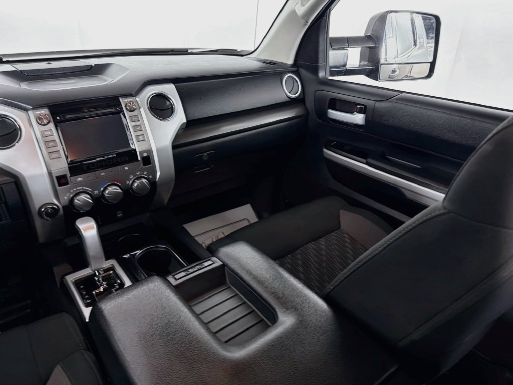 Used 2018 Toyota Tundra SR5 AWD/4WD image 22