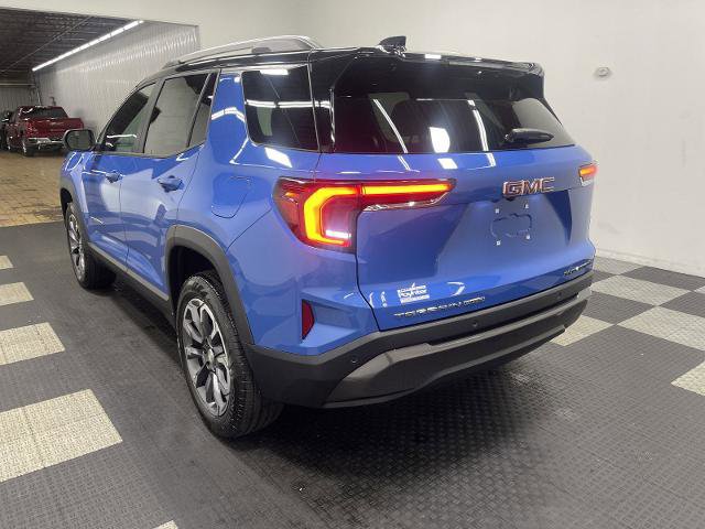 New 2025 GMC Terrain Elevation w/ Elevation Premium Package AWD/4WD image 2