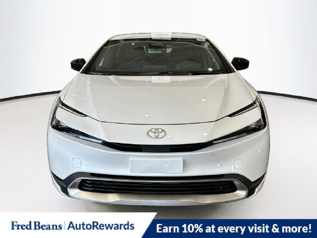 New 2027 Toyota Prius Plug-In Hybrid FWD image 2