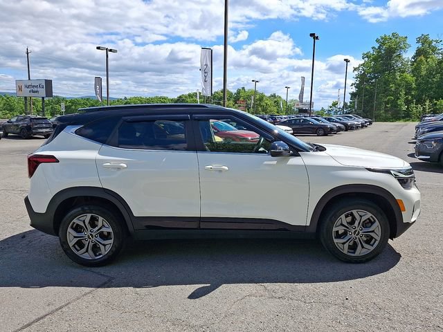 Used 2024 Kia Seltos S AWD/4WD image 6