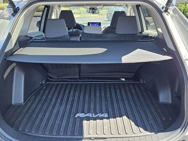 Used 2025 Toyota RAV4 XLE AWD/4WD image 34