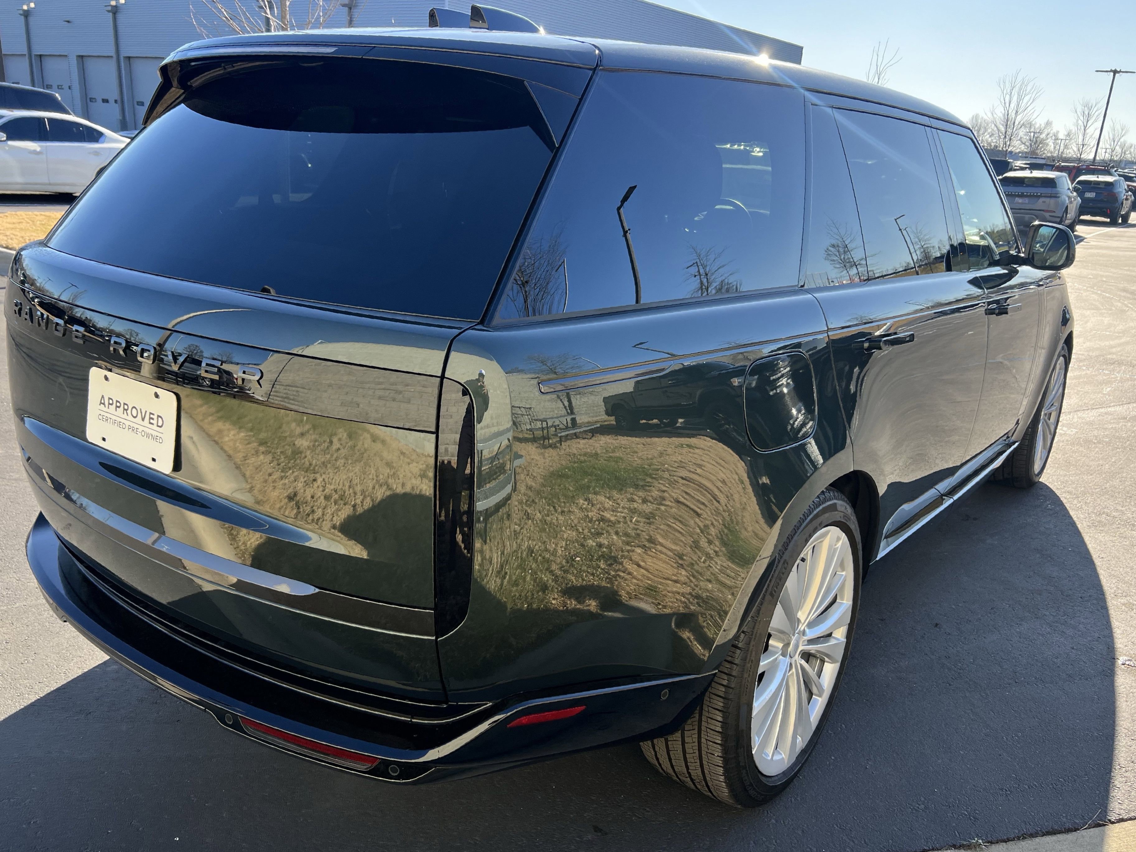 Certified 2025 Land Rover Range Rover Long Wheelbase SE image 7