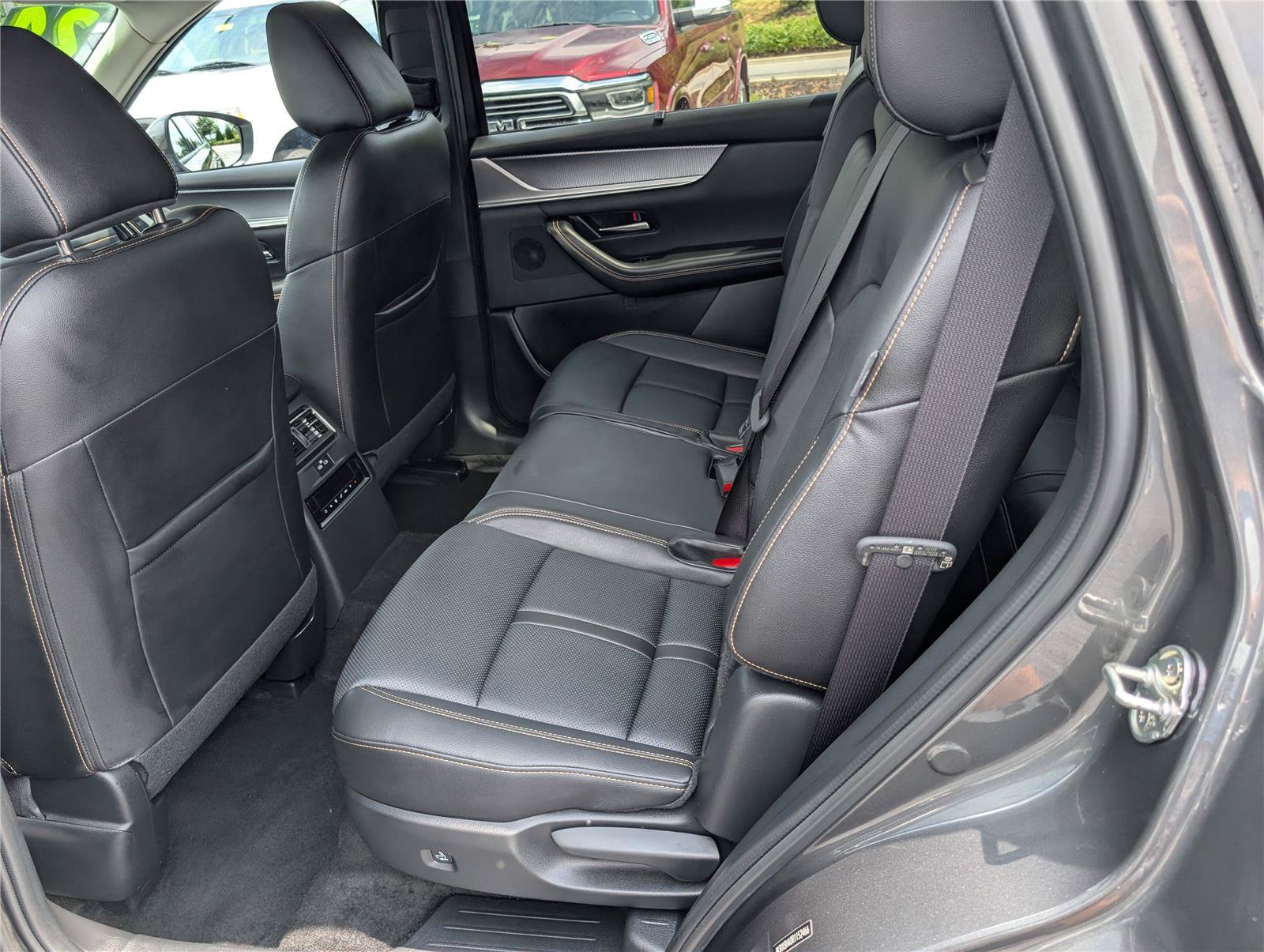 Used 2024 MAZDA CX-90 Plug-In Hybrid w/ Preferred AWD/4WD image 15