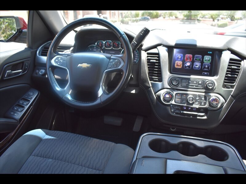Used 2017 Chevrolet Suburban LS RWD image 32