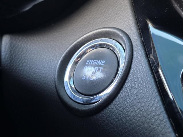 Used 2022 Toyota C-HR Limited FWD image 16