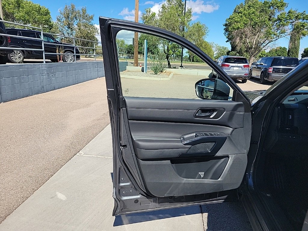 New 2025 Nissan Pathfinder SV w/ Cargo Package image 11