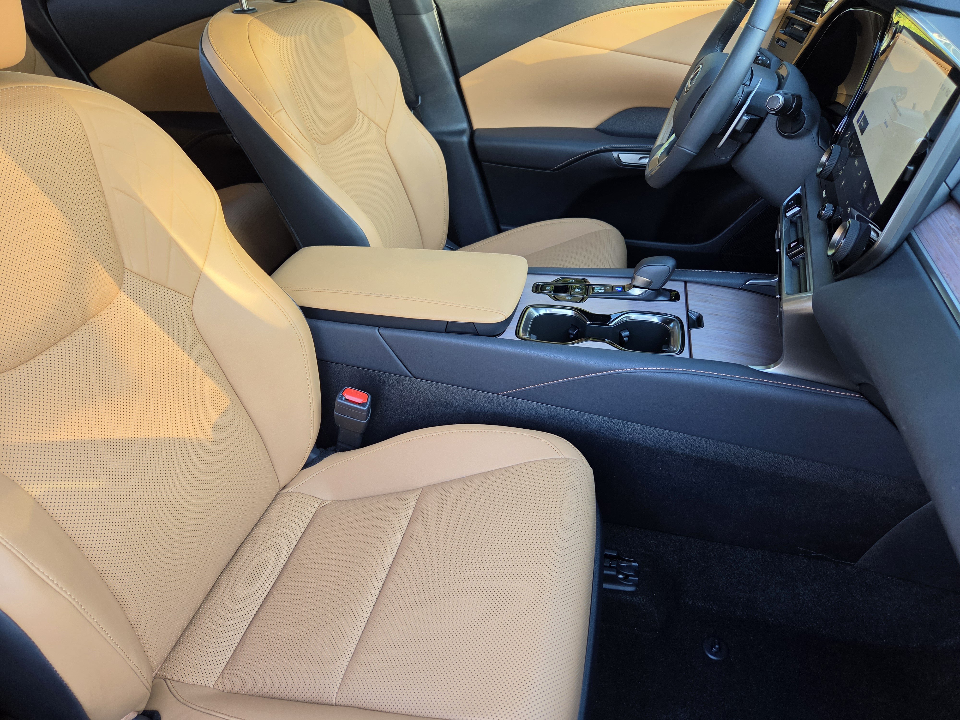 Used 2026 Lexus RX 350 Premium w/ Convenience Package FWD image 16