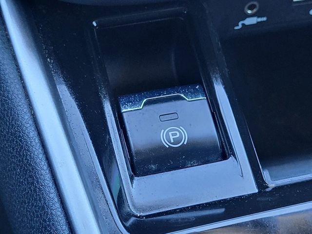 Used 2020 Subaru Outback Premium image 28