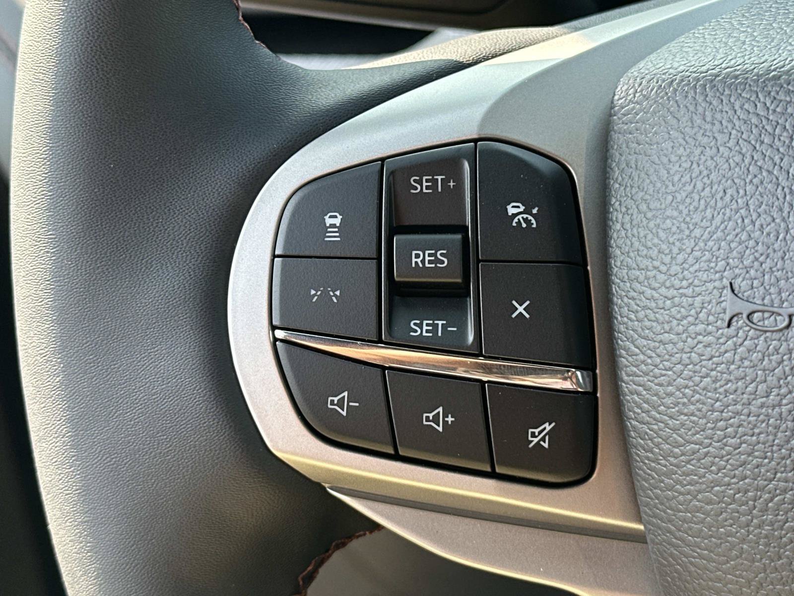 New 2027 Ford Explorer Active w/ Active Comfort Package AWD/4WD image 15