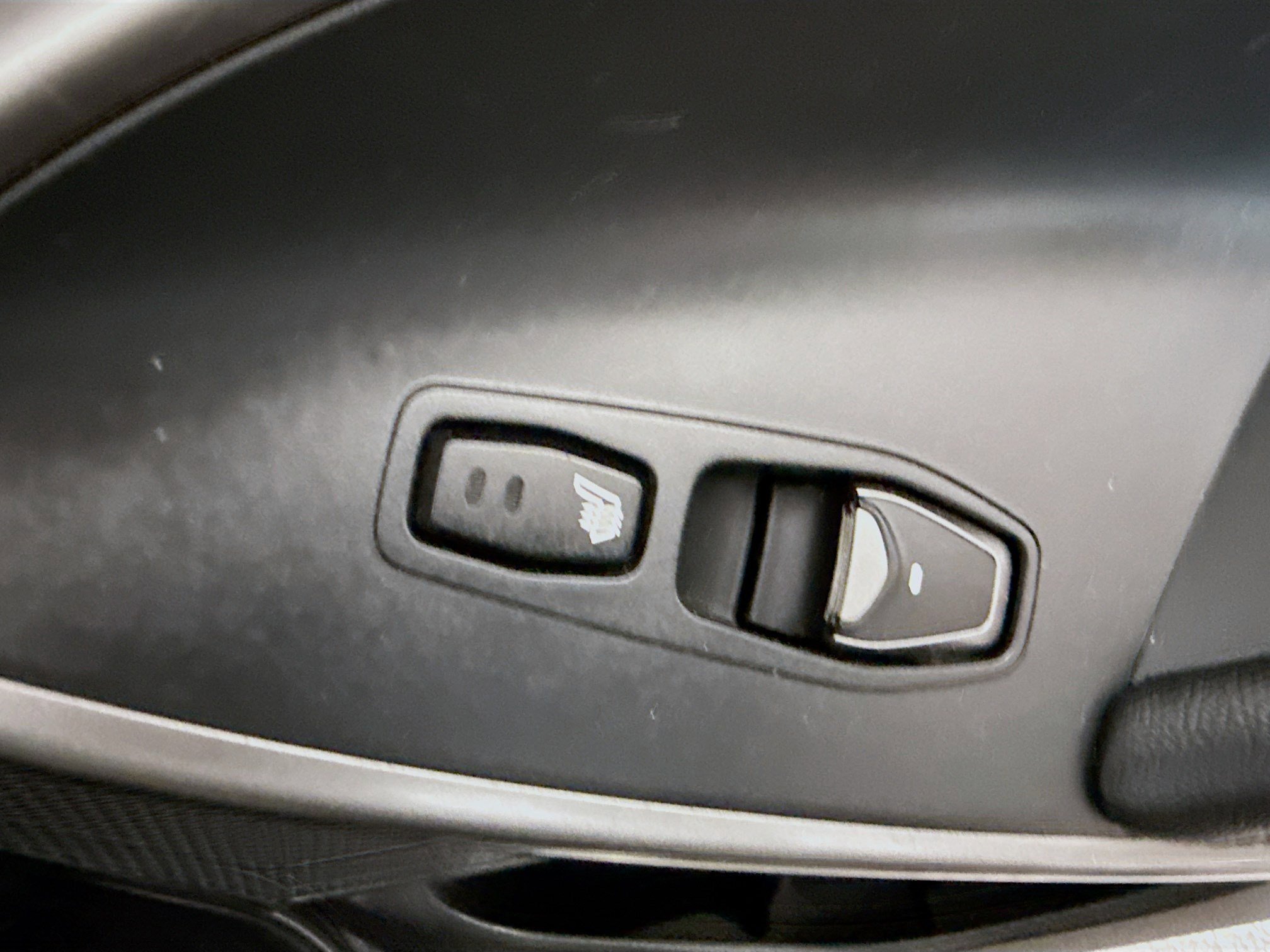 Used 2017 Hyundai Santa Fe Limited w/ Cargo Package image 31