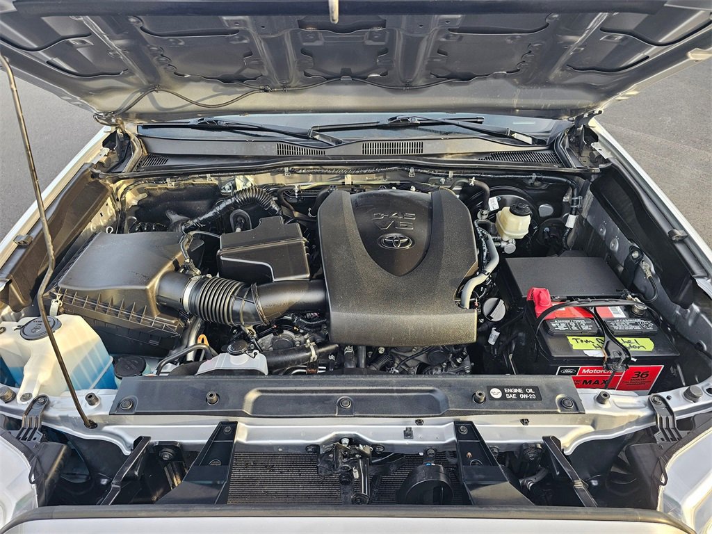 Used 2018 Toyota Tacoma SR5 image 9