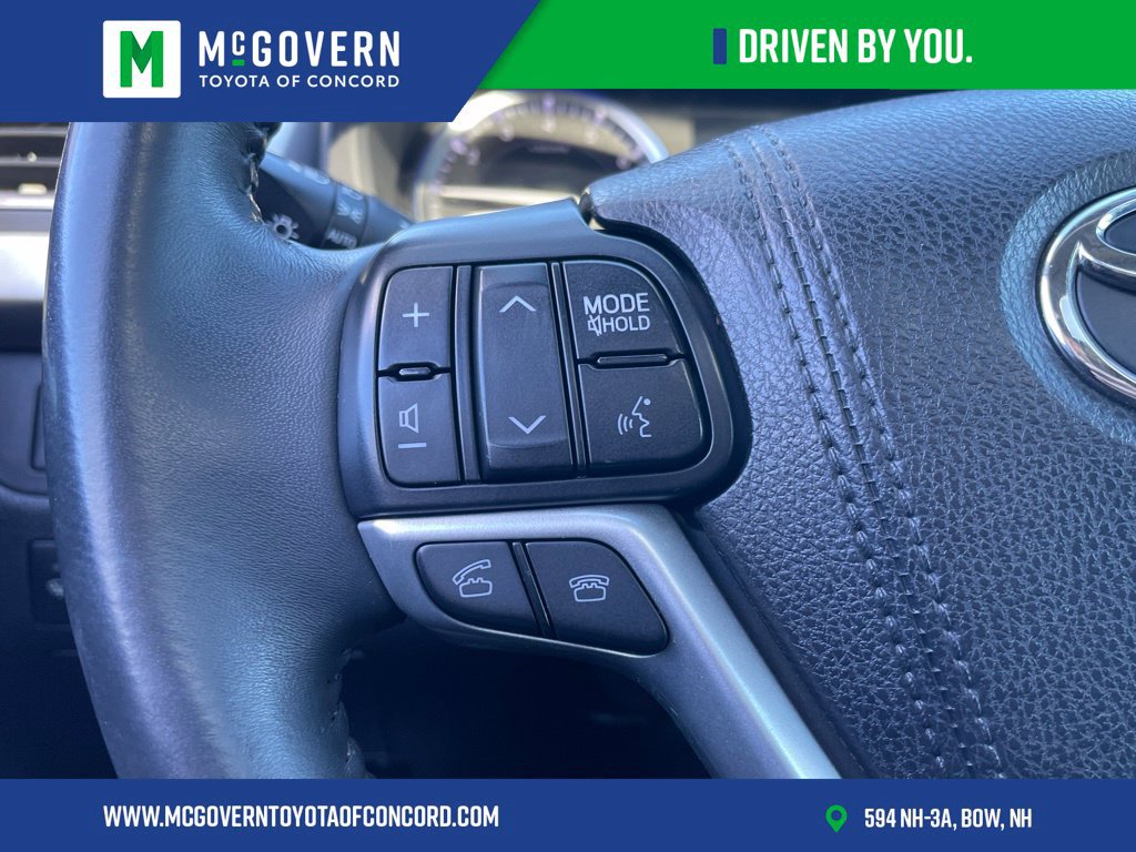 Used 2016 Toyota Highlander XLE AWD/4WD image 31