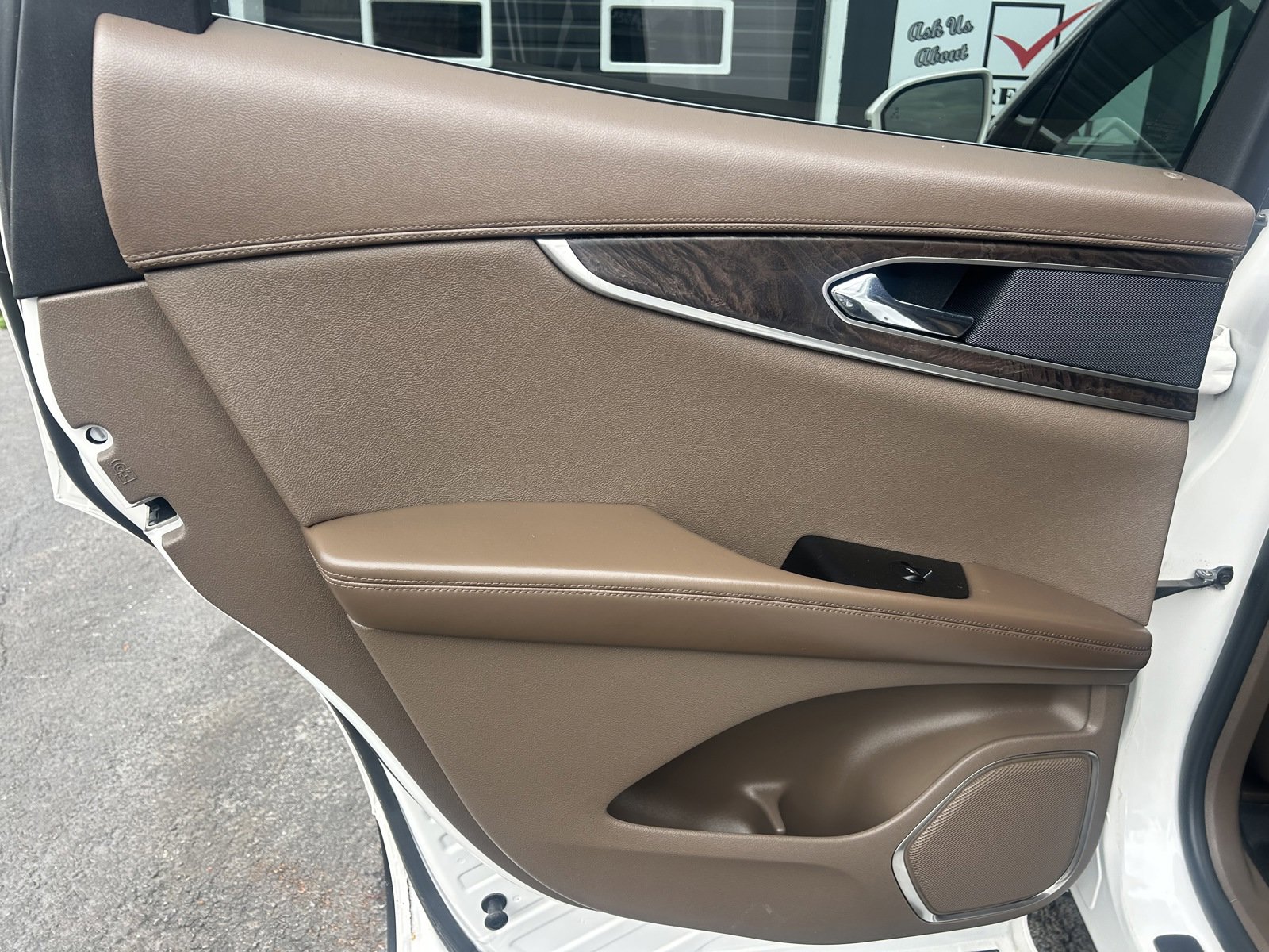 Used 2016 Lincoln MKX Reserve w/ Technology Package image 27