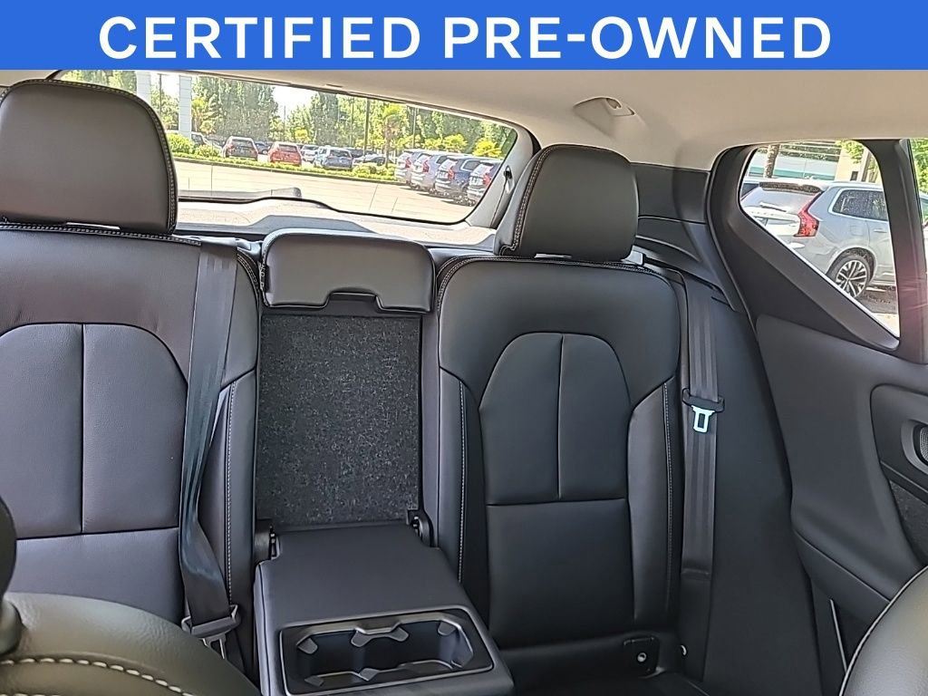 Certified 2025 Volvo XC40 B5 Core w/ Protection Package Premier AWD/4WD image 18