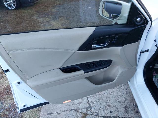 Used 2015 Honda Accord EX-L image 10