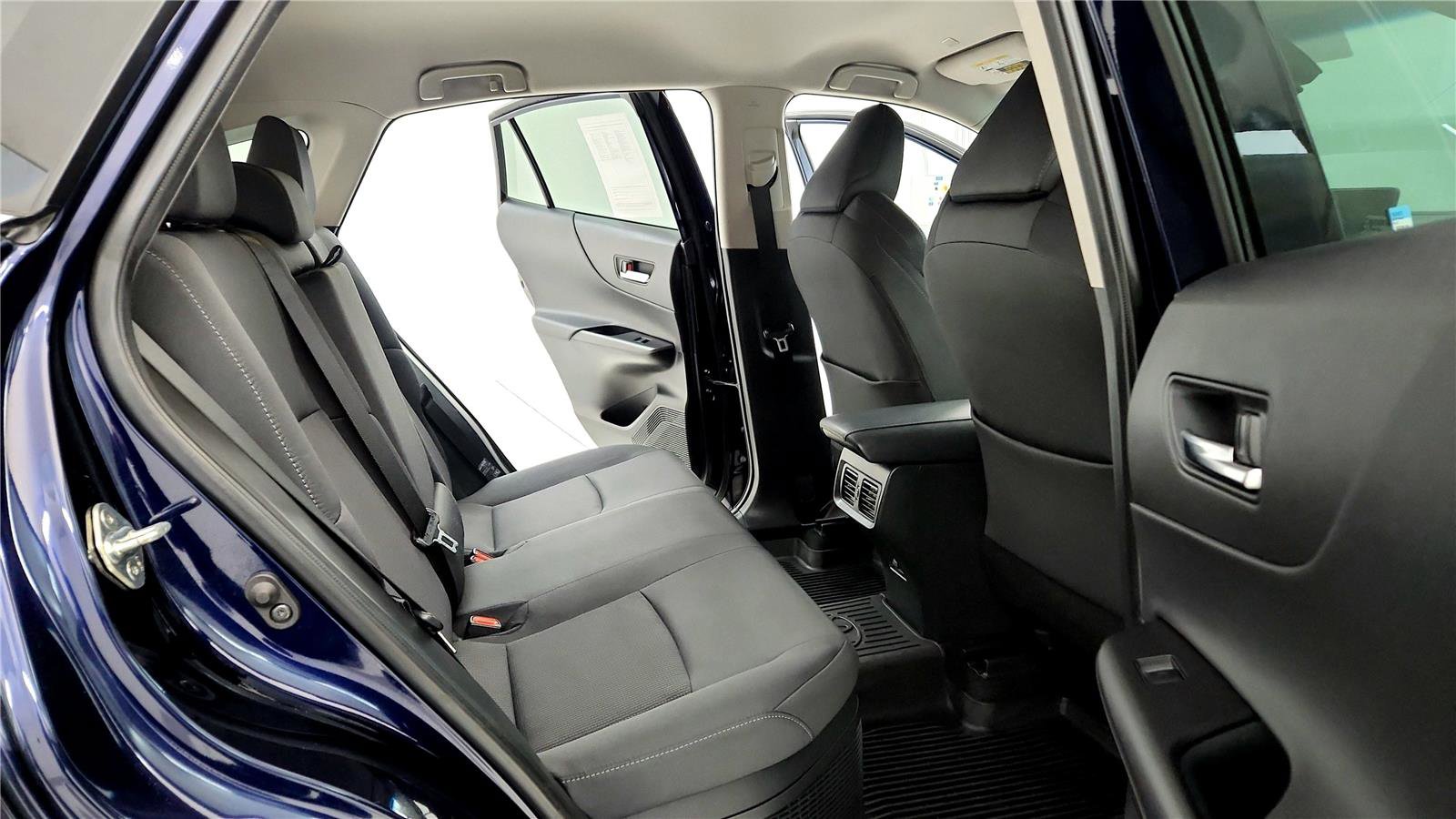 Certified 2023 Toyota Venza LE AWD/4WD image 18