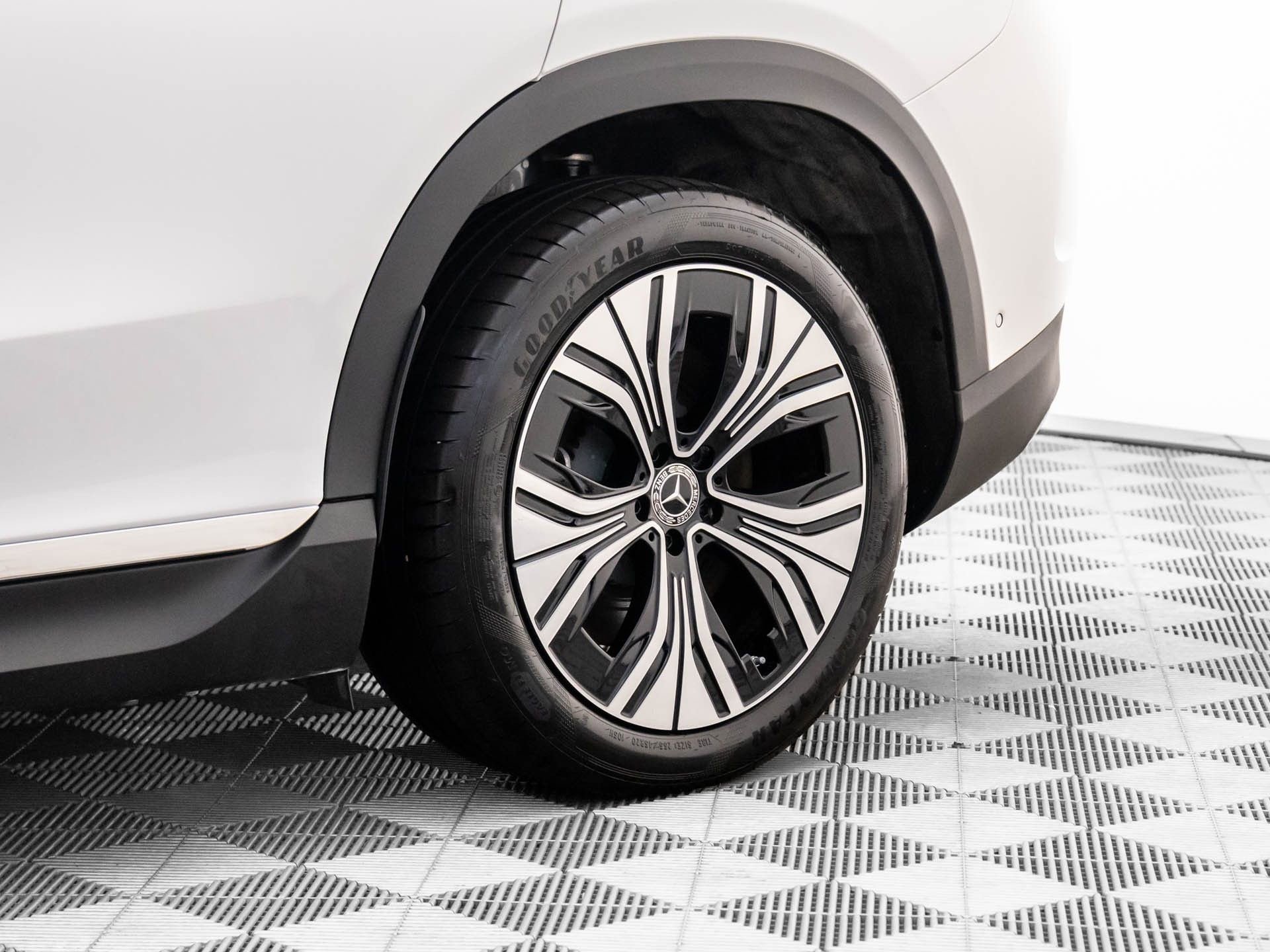 Certified 2024 Mercedes-Benz EQE 350+ 4MATIC SUV w/ Driver Assistance Package image 36