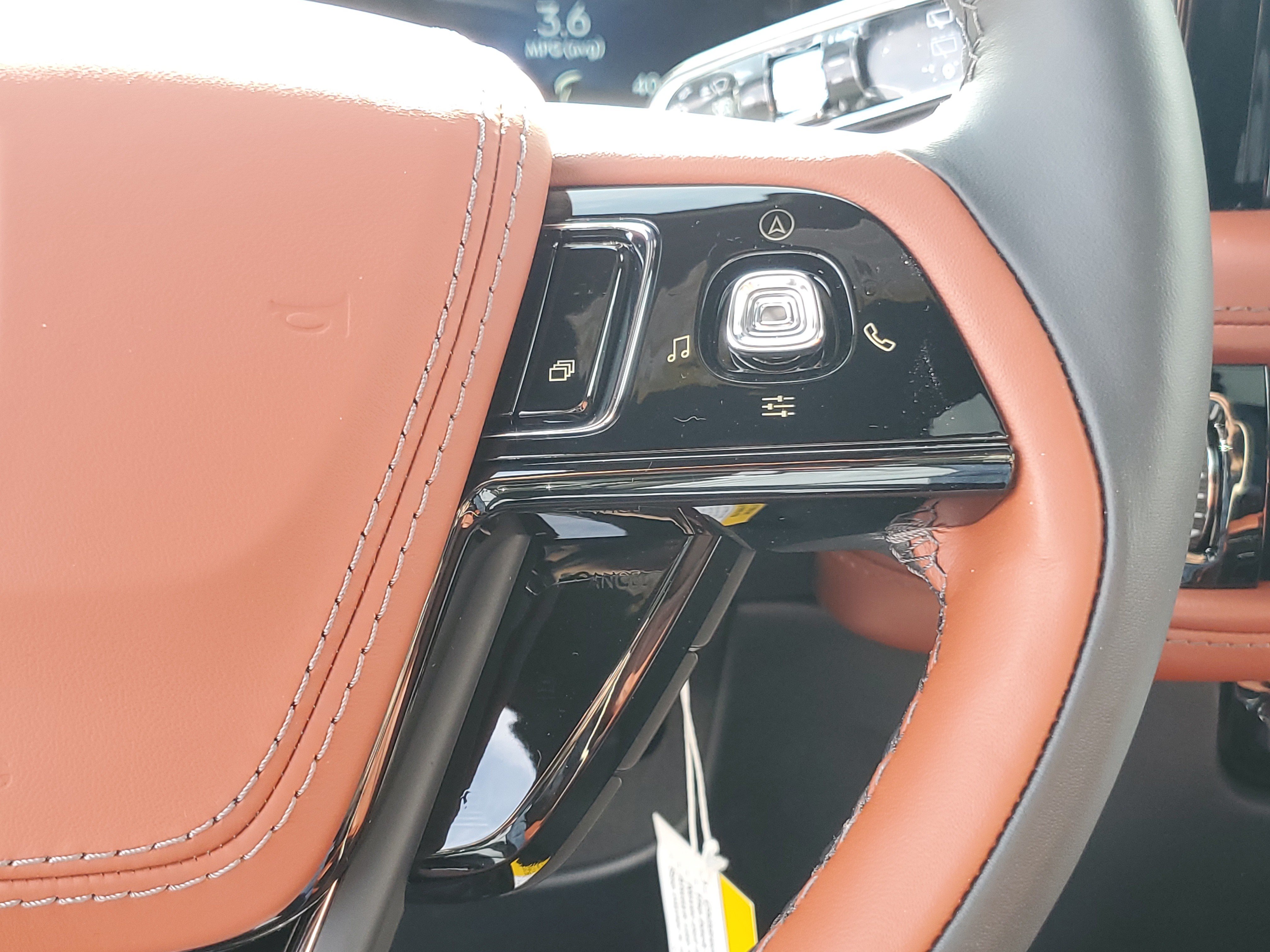 New 2027 Lincoln Aviator Reserve AWD/4WD image 17