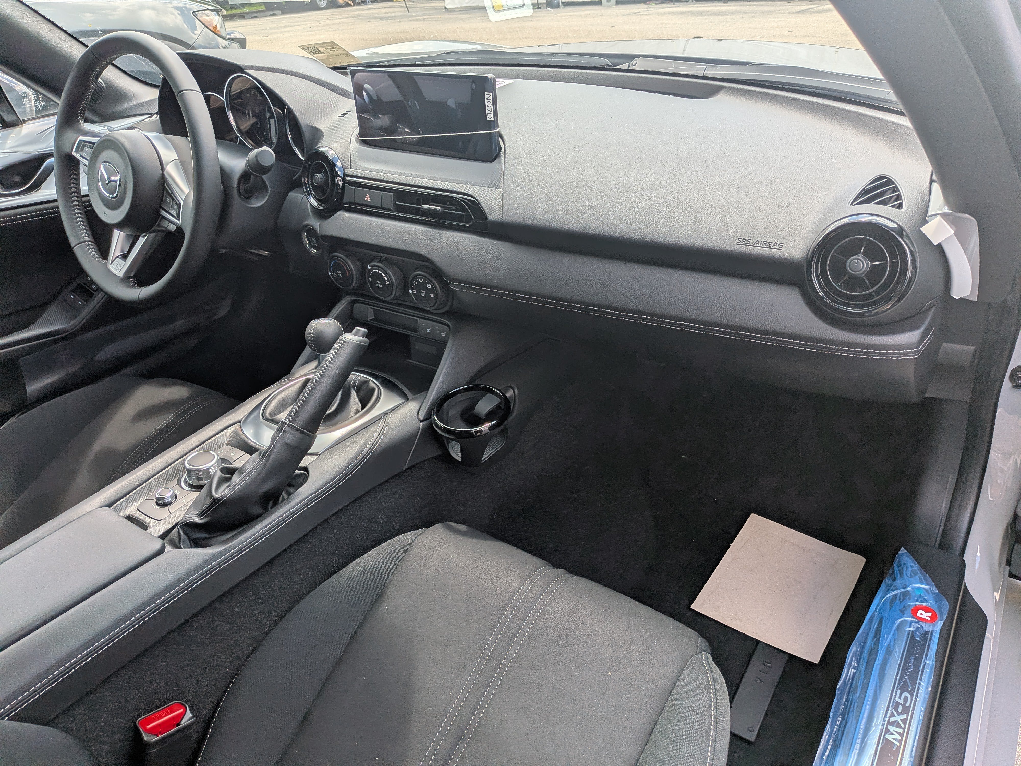 New 2026 MAZDA MX-5 Miata Club w/ Interior Package RWD image 16