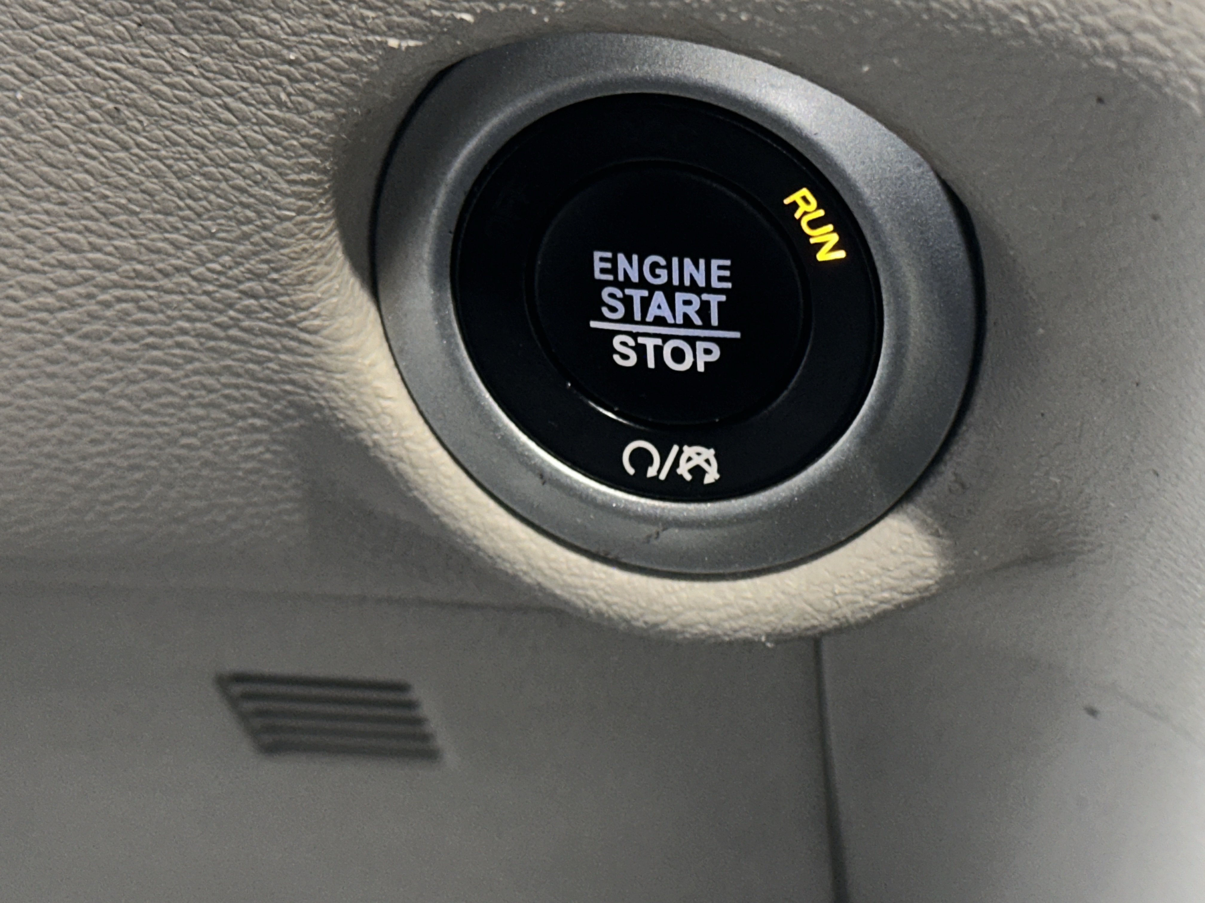 Used 2021 Chrysler Voyager LX FWD image 29