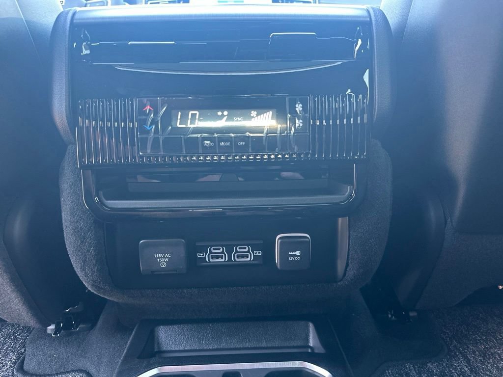 New 2026 Jeep Grand Wagoneer 4WD image 31
