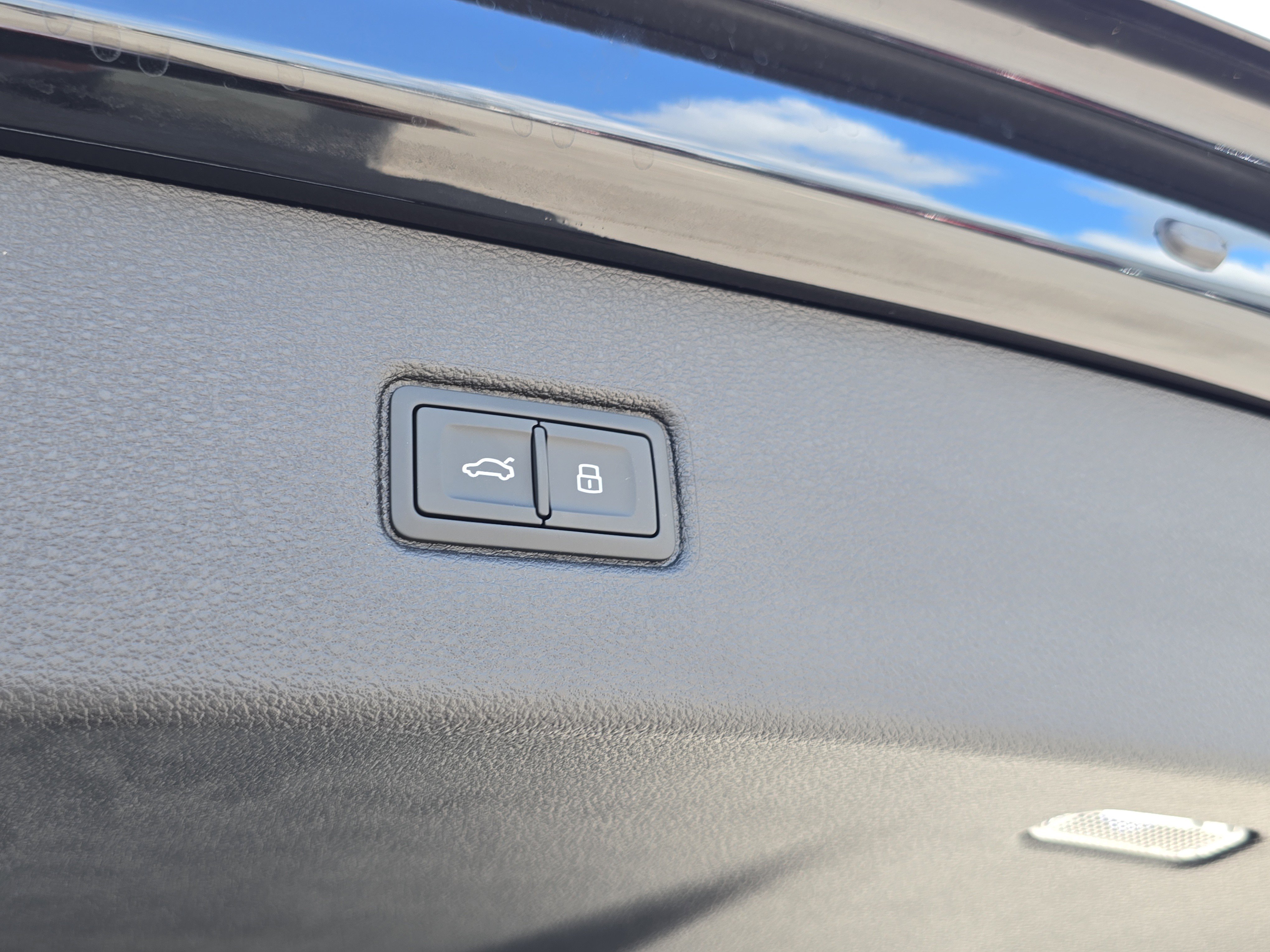 New 2025 Audi Q7 3.0T Prestige image 9