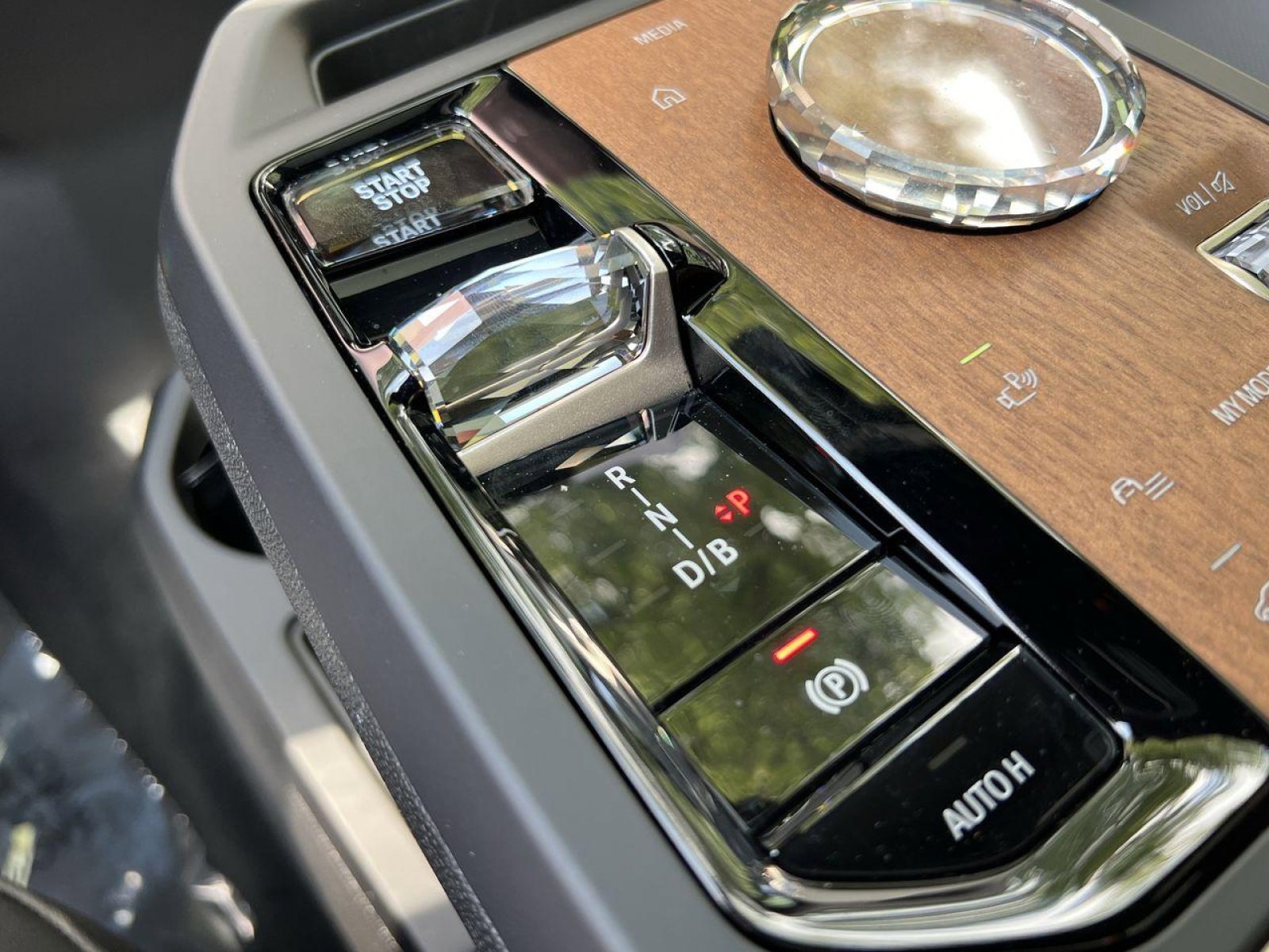 New 2024 BMW iX M60 image 19