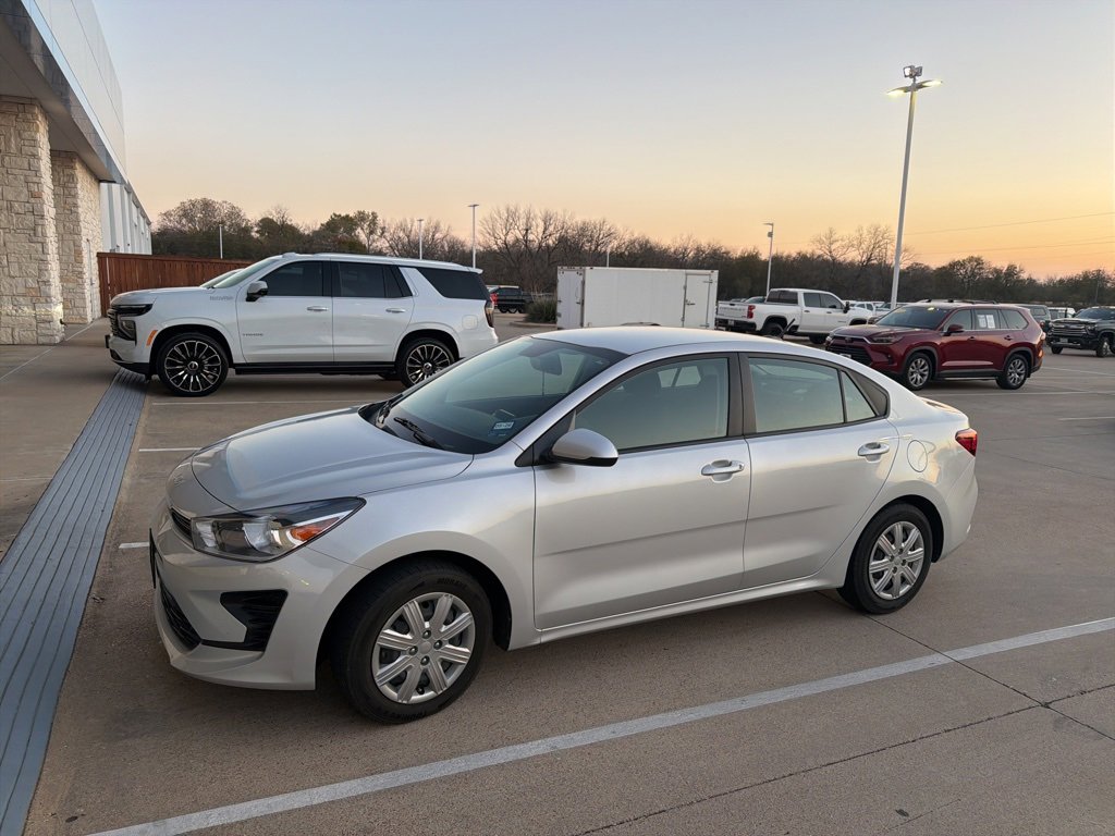 Used 2023 Kia Rio LX image 4