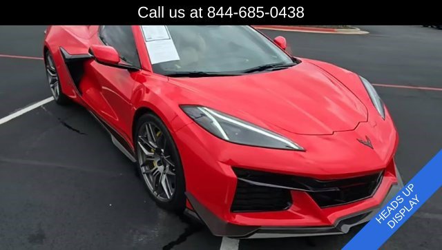 Used 2025 Chevrolet Corvette Z06 RWD image 3