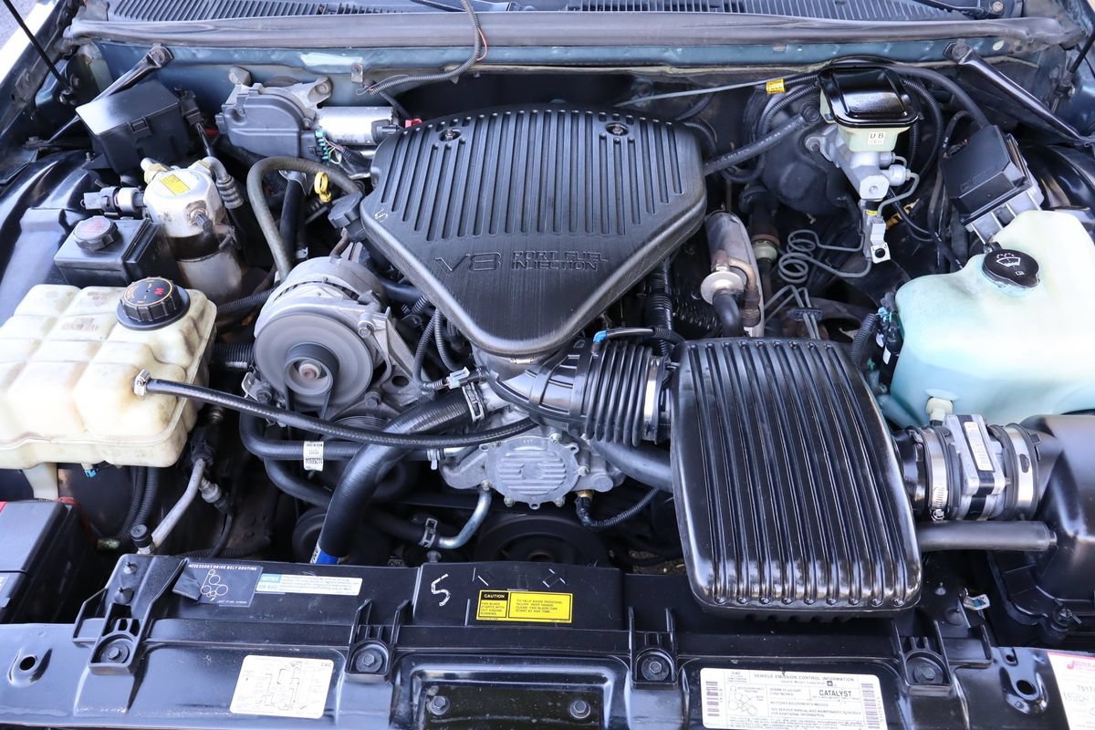 Used 1996 Buick Roadmaster Estate RWD image 37