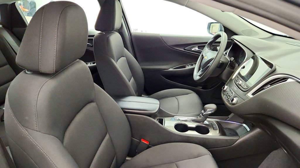 Used 2023 Chevrolet Malibu LT FWD image 19
