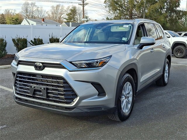 Certified 2024 Toyota Grand Highlander XLE image 3