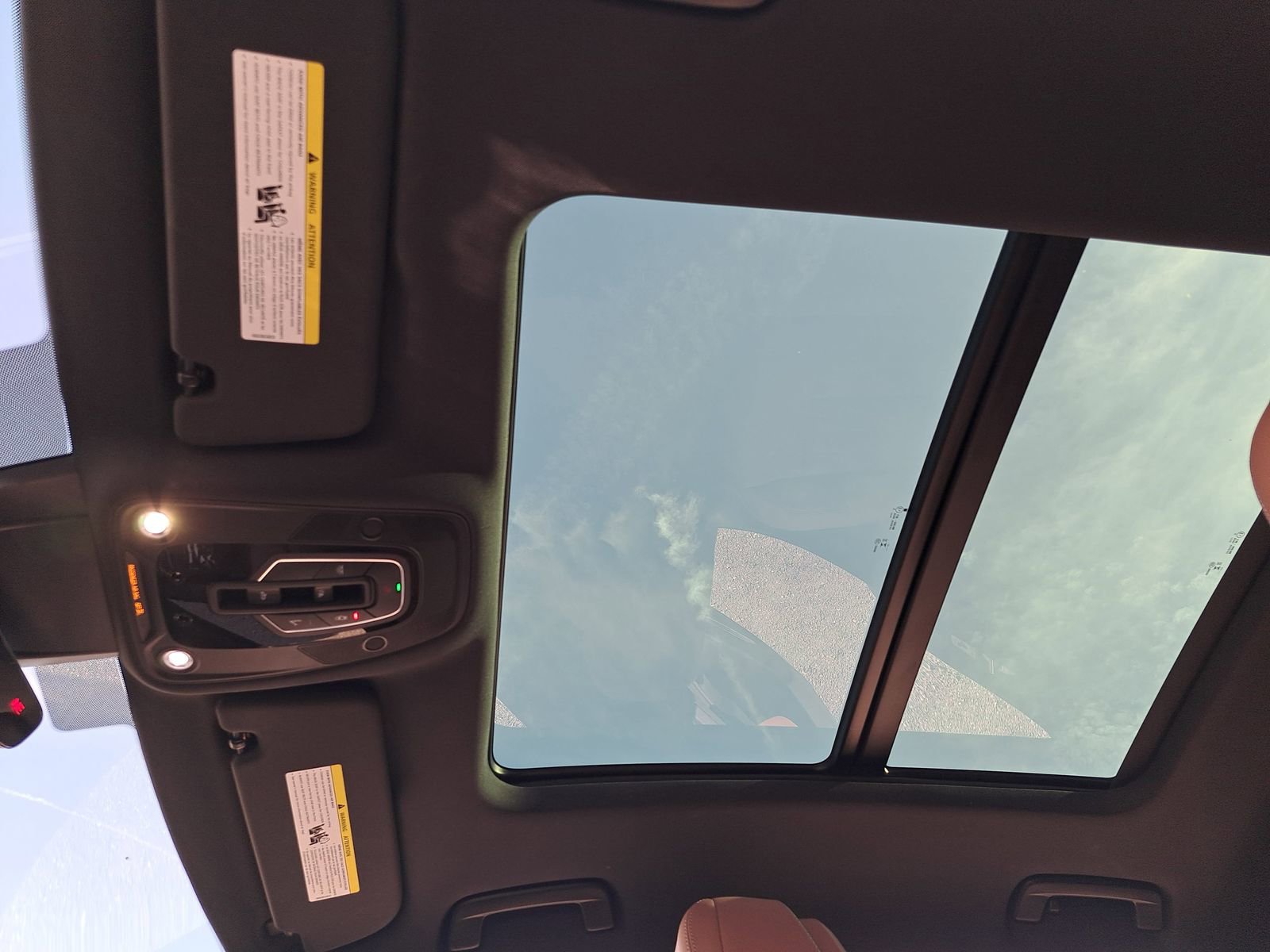 Used 2024 Audi Q8 e-tron Premium Plus w/ Premium Plus Package image 33